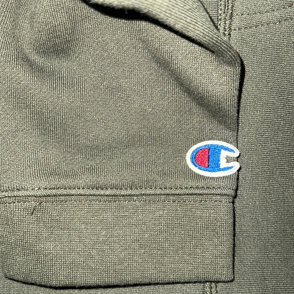 Champion Sweatshirt - Picture 4 of 4